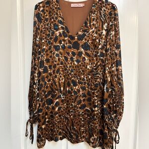 Traffic People brand V Neck Long Sleeve Tunic Top size M
